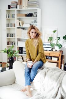 Katarzyna Tusk feet photo thumbnail