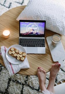 Katarzyna Tusk feet photo thumbnail