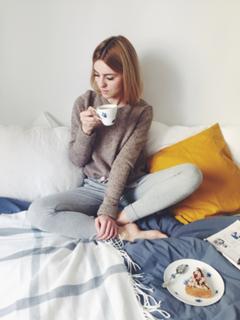 Katarzyna Tusk feet photo thumbnail