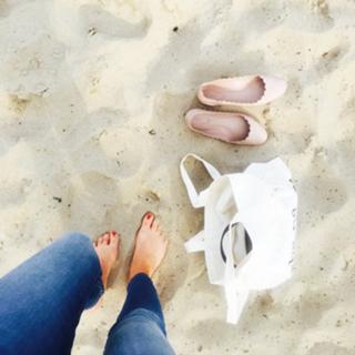 Katarzyna Tusk feet photo thumbnail