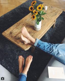 Katarzyna Tusk feet photo thumbnail