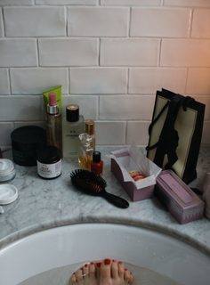 Katarzyna Tusk feet photo thumbnail