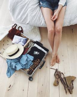 Katarzyna Tusk feet photo thumbnail