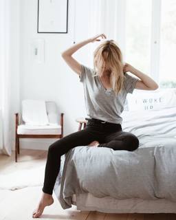 Katarzyna Tusk feet photo thumbnail