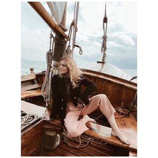 Katarzyna Tusk feet photo thumbnail