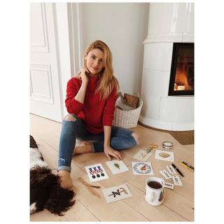 Katarzyna Tusk feet photo thumbnail