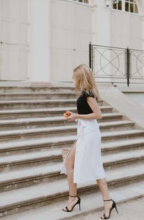 Katarzyna Tusk feet photo thumbnail