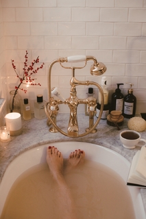 Katarzyna Tusk feet photo thumbnail