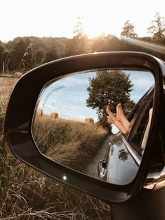 Katarzyna Tusk feet photo thumbnail