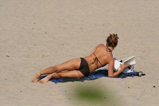 Katarzyna Tusk feet photo thumbnail