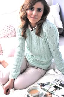 Katarzyna Tusk feet photo thumbnail