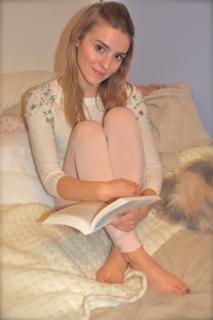 Katarzyna Tusk feet photo thumbnail