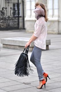 Katarzyna Tusk feet photo thumbnail