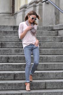 Katarzyna Tusk feet photo thumbnail