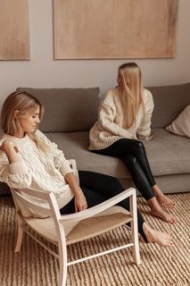 Katarzyna Tusk feet photo thumbnail