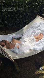 Katarzyna Tusk feet photo thumbnail