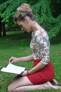 Katarzyna Tusk feet photo thumbnail