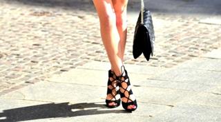 Katarzyna Tusk feet photo thumbnail