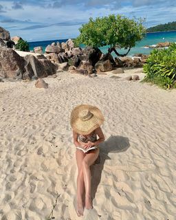 Katarzyna Zielinska feet photo thumbnail