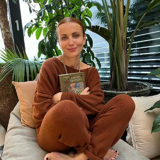 Katarzyna Zielinska feet photo thumbnail