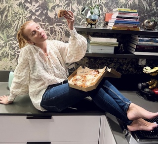 Katarzyna Zielinska feet photo thumbnail
