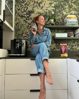 Katarzyna Zielinska feet photo thumbnail