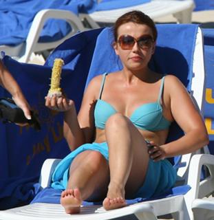 Katarzyna Zielinska feet photo thumbnail