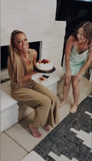 Kate Abdo feet photo thumbnail