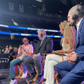 Kate Abdo feet photo thumbnail