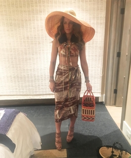 Kate Beckinsale feet photo thumbnail