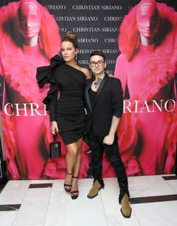 Kate Beckinsale feet photo thumbnail