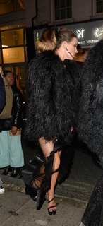 Kate Beckinsale feet photo thumbnail