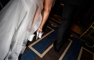 Kate Beckinsale feet photo thumbnail
