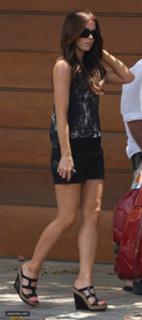 Kate Beckinsale feet photo thumbnail