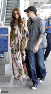 Kate Beckinsale feet photo thumbnail
