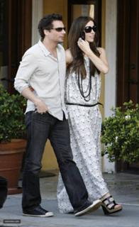 Kate Beckinsale feet photo thumbnail