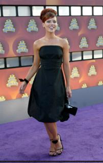 Kate Beckinsale feet photo thumbnail
