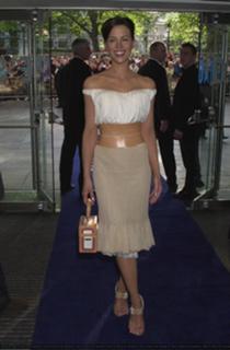 Kate Beckinsale feet photo thumbnail