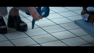 Kate Beckinsale feet photo thumbnail