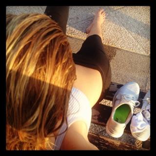 Kate Bock feet photo thumbnail