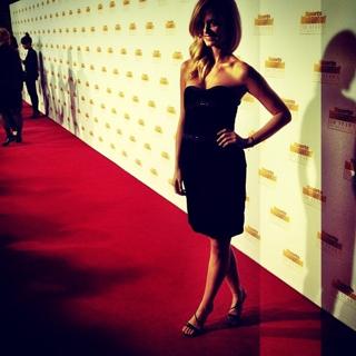 Kate Bock feet photo thumbnail