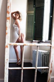 Kate Bock feet photo thumbnail