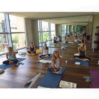 Kate Bock feet photo thumbnail