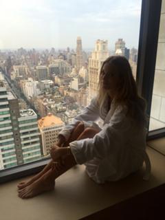 Kate Bock feet photo thumbnail