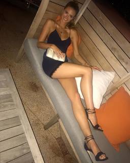 Kate Bock feet photo thumbnail