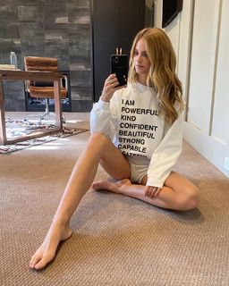 Kate Bock feet photo thumbnail