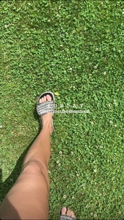 Kate Bock feet photo thumbnail