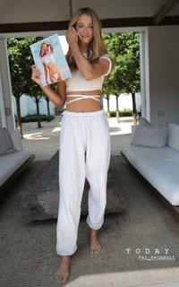 Kate Bock feet photo thumbnail