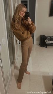 Kate Bock feet photo thumbnail