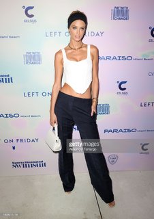 Kate Bock feet photo thumbnail